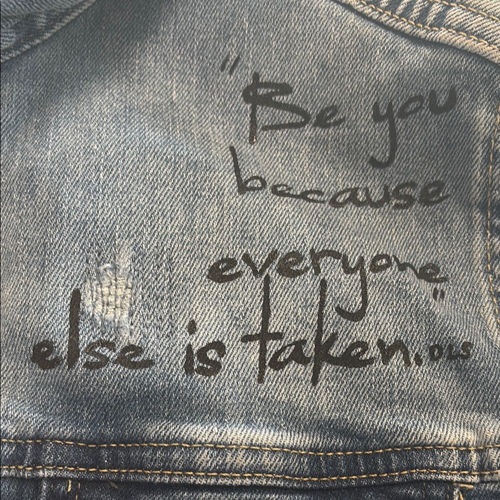 Fearless Hand painted Denim Jacket Size Medium - Picture 4 of 7
